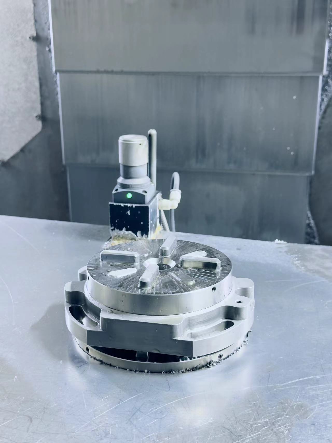应用于超高精密加工的零点定位系统-图1