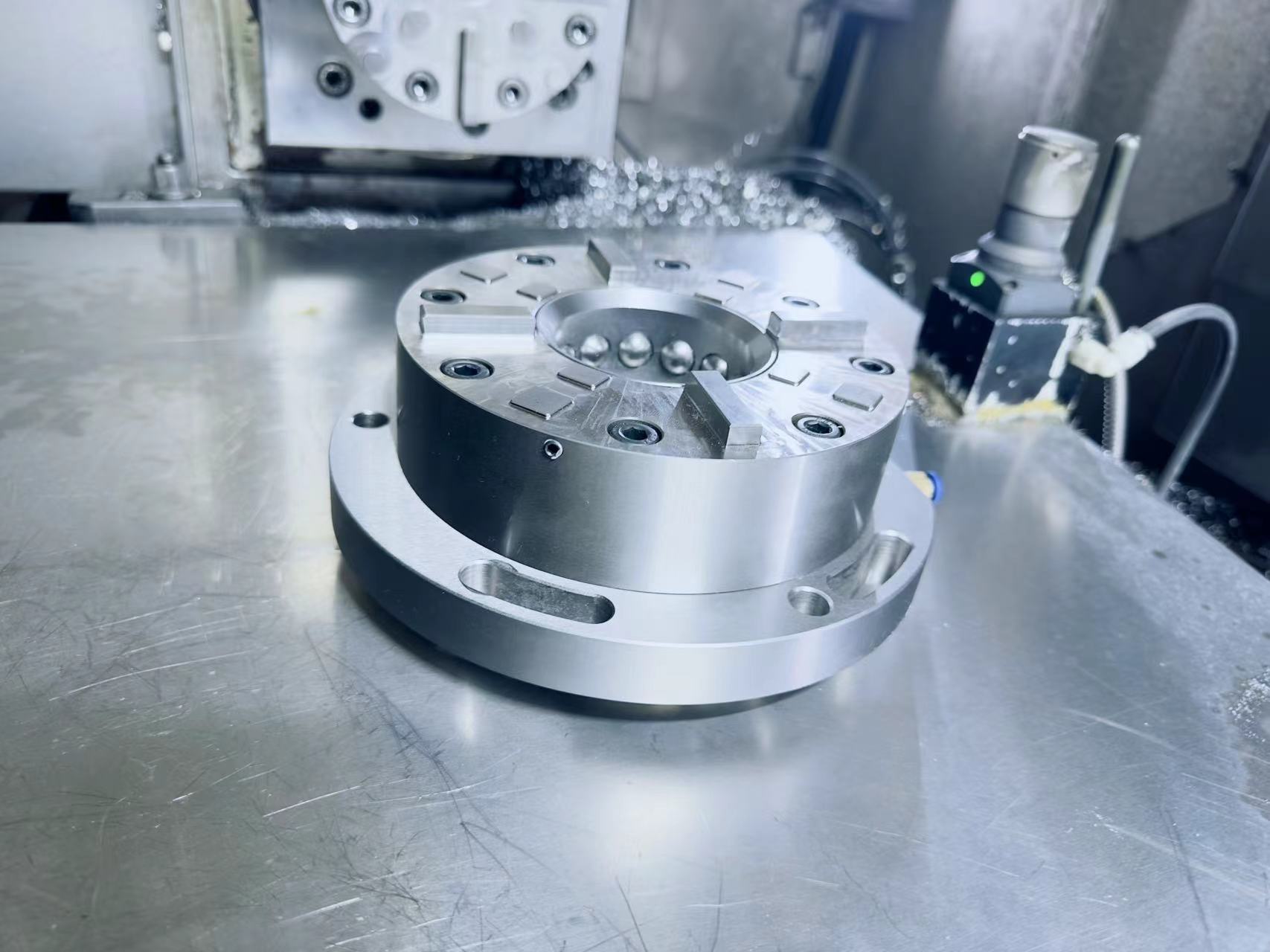 应用于重型加工强切削加工的零点定位系统